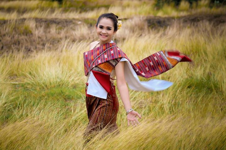 THAILAND 🇹🇭 | Isan traditional costume - การแต่งกายภาคอีสาน