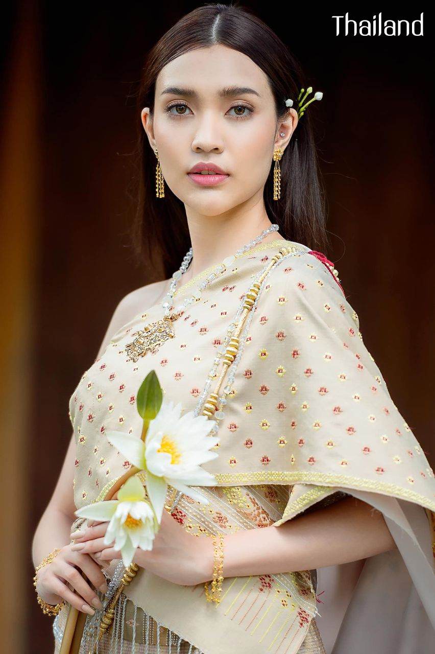 THAILAND 🇹🇭 | Isan traditional costume - การแต่งกายภาคอีสาน