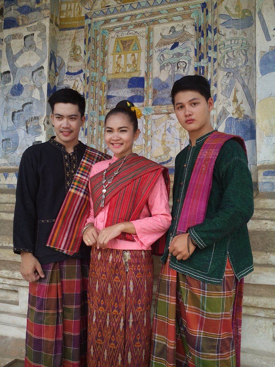 THAILAND 🇹🇭 | Isan traditional costume - ชุดอีสาน, การแต่งกายภาคอีสาน