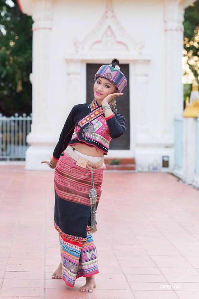 ฟ้อนเผ่าลาวสัมพันธ์ (ຟ້ອນເຜົ່າລາວສັມພັນ) วิทยาลัยนาฏศิลปร้อยเอ็ด