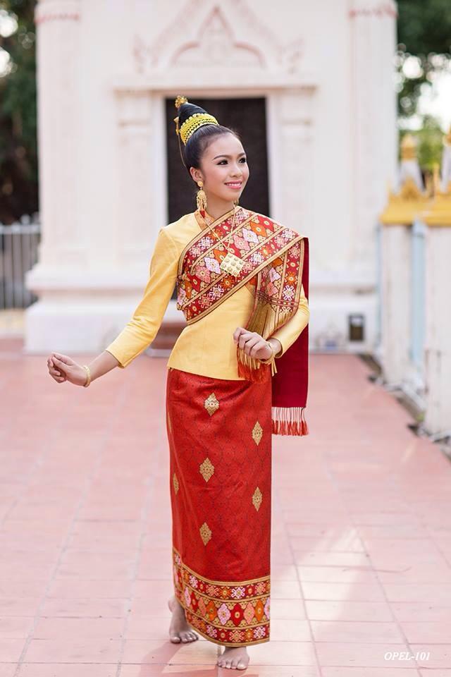 ฟ้อนเผ่าลาวสัมพันธ์ (ຟ້ອນເຜົ່າລາວສັມພັນ) วิทยาลัยนาฏศิลปร้อยเอ็ด
