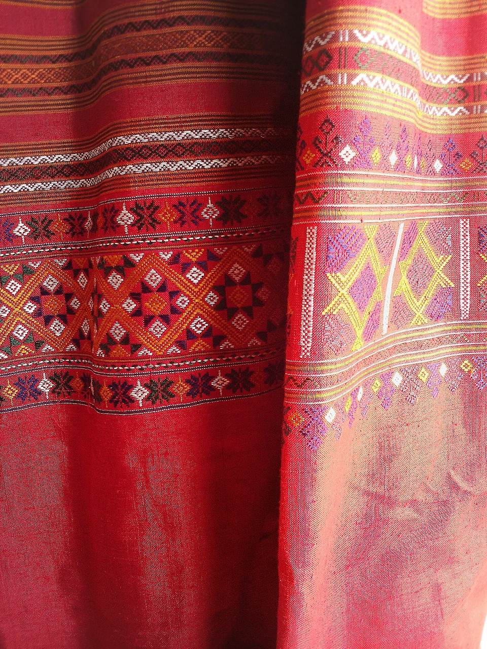 THAILAND 🇹🇭 | Phu Tai ethnic, ผู้ไทย กับผ้าไหมแพรวา