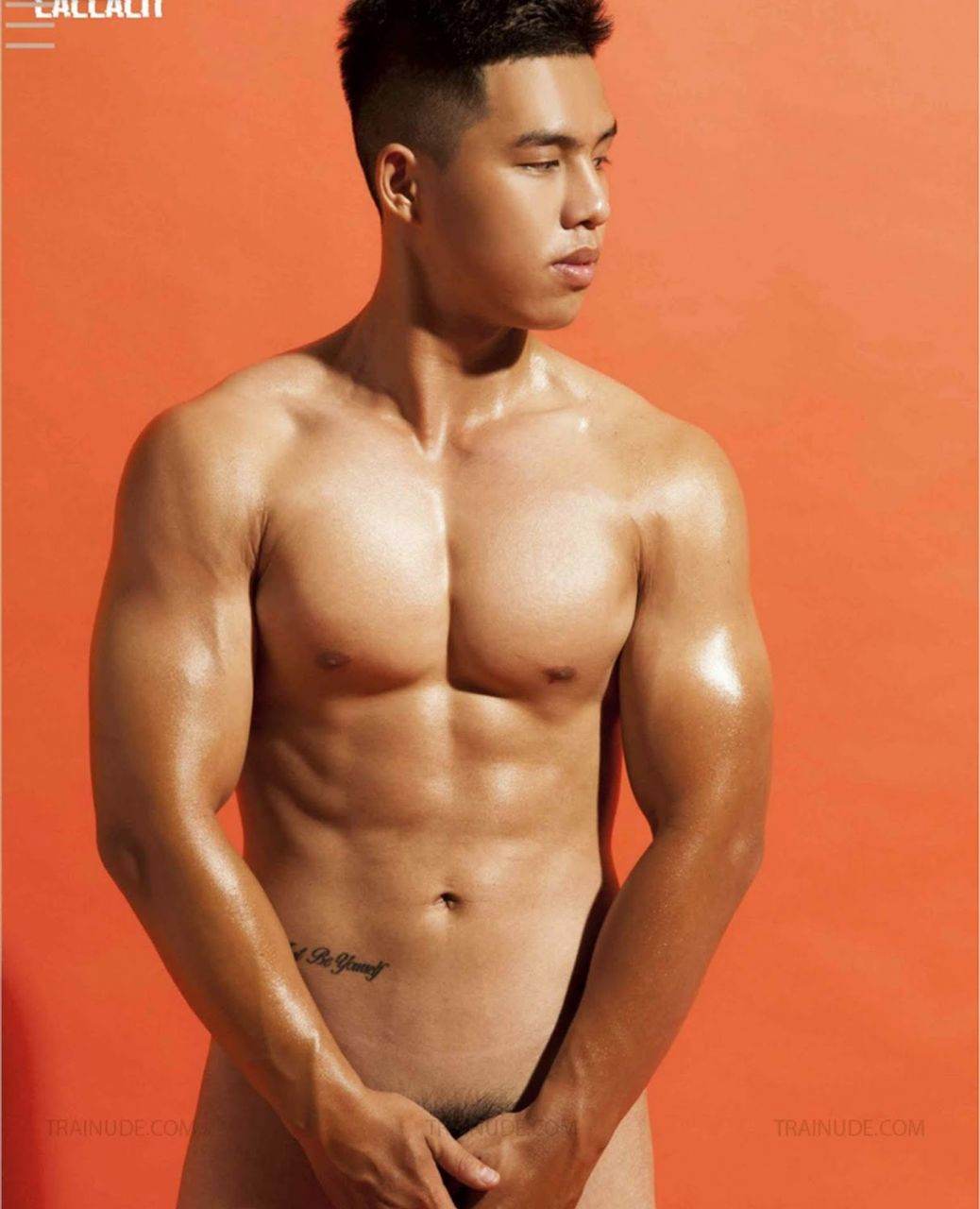 หนุ่มหล่อขึ้นปก 903