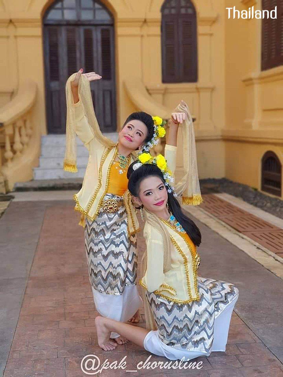 THAILAND 🇹🇭 | "Fon Man Mui Chiang Ta" ฟ้อนม่านมุ้ยเชียงตา