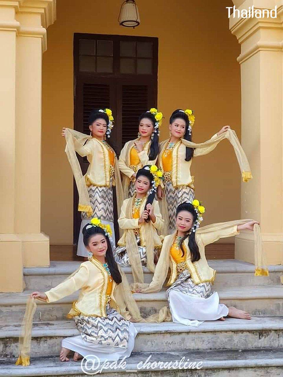 THAILAND 🇹🇭 | "Fon Man Mui Chiang Ta" ฟ้อนม่านมุ้ยเชียงตา