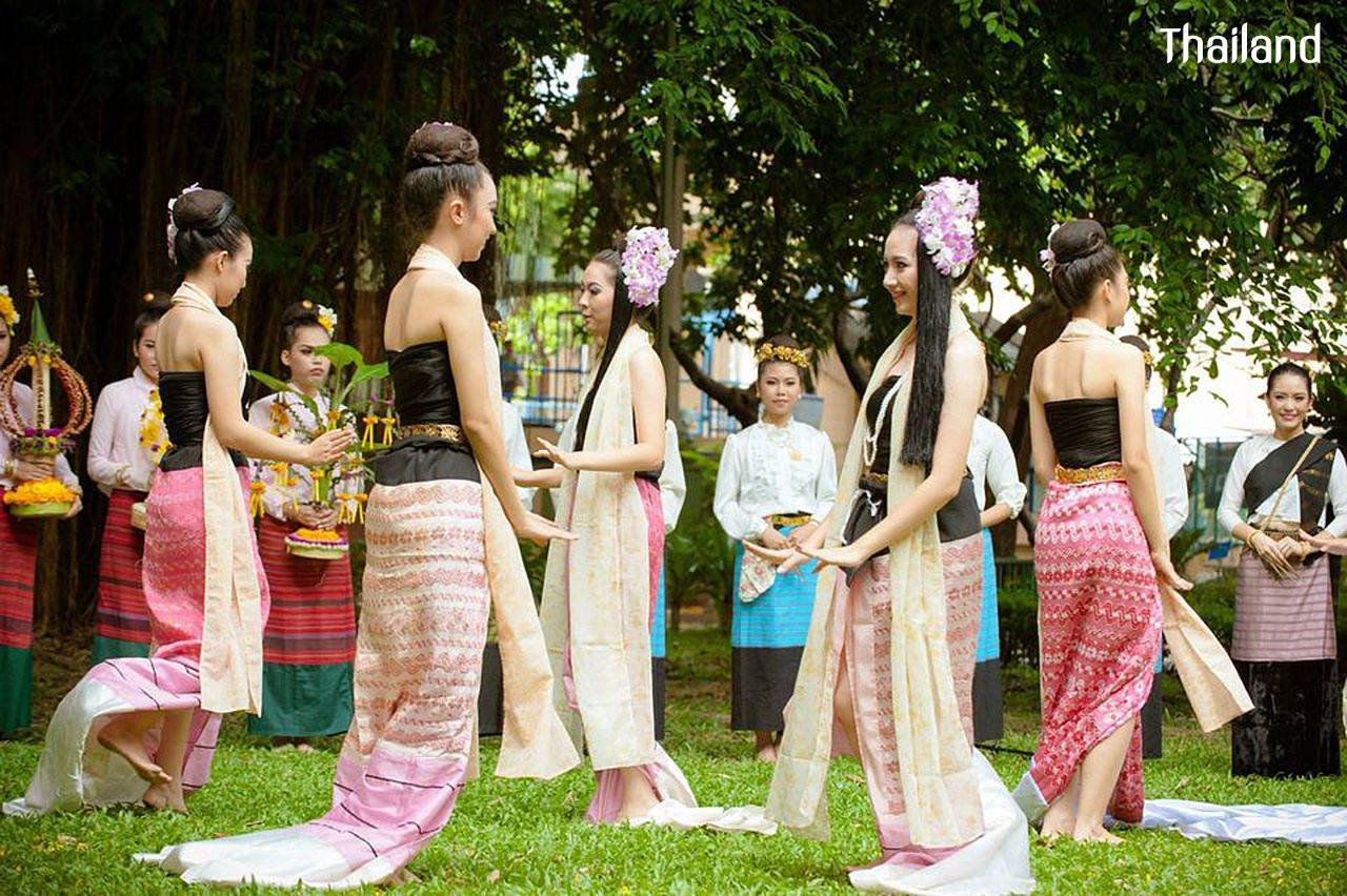 THAILAND 🇹🇭 | "Fon Man Mui Chiang Ta" ฟ้อนม่านมุ้ยเชียงตา