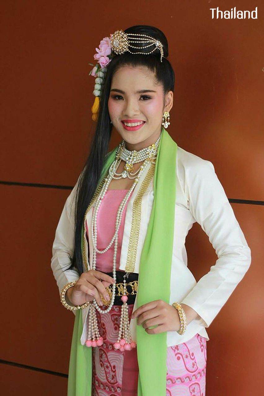 THAILAND 🇹🇭 | "Fon Man Mui Chiang Ta" ฟ้อนม่านมุ้ยเชียงตา