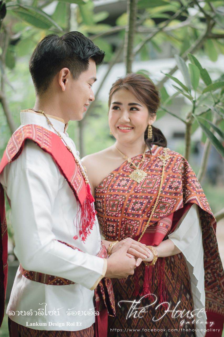 THAILAND 🇹🇭 | ชุดแต่งงานอีสาน (งานกินดอง) I-san Wedding Dress
