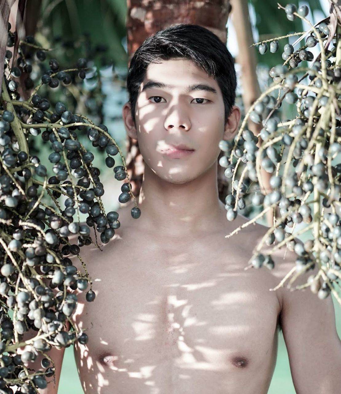หนุ่มหล่อขึ้นปก 877.7
