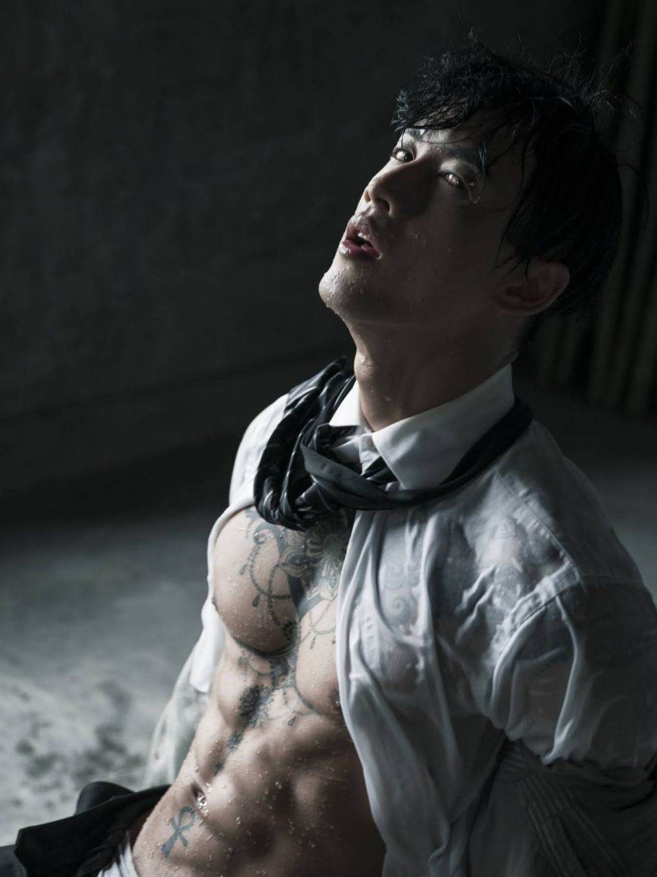 โพสต์HUSBAND.