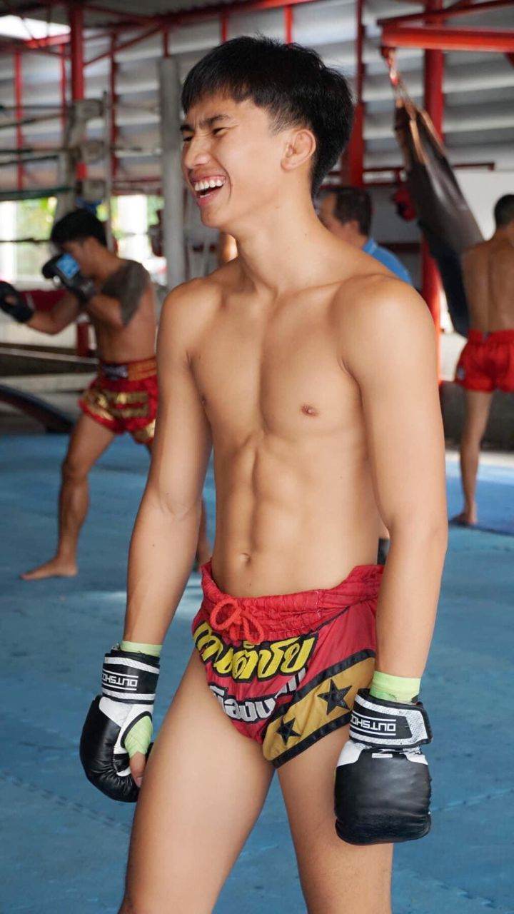 ดีต่อใจ#1437ละลานตา..นักมวยหล่อ