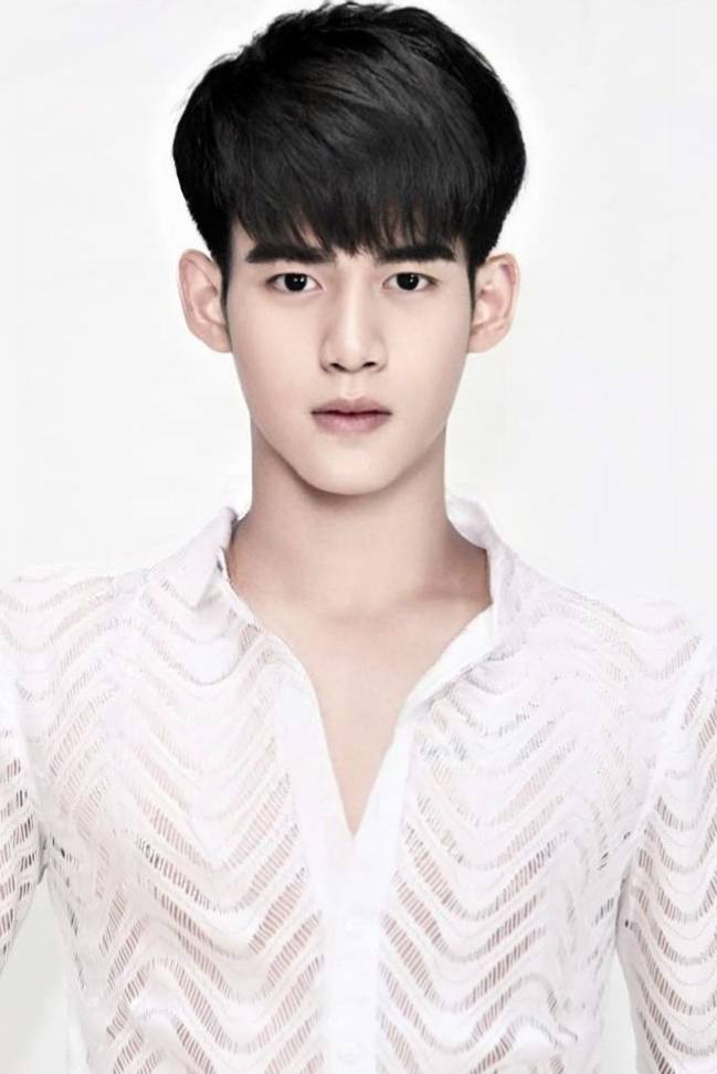 หล่อระดับไอดอลเกาหลี.. พระเอกซีรี่ย์ รักติดปีก