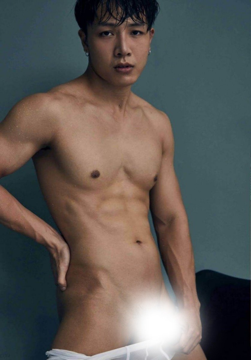 หนุ่มหล่อขึ้นปก 870.9