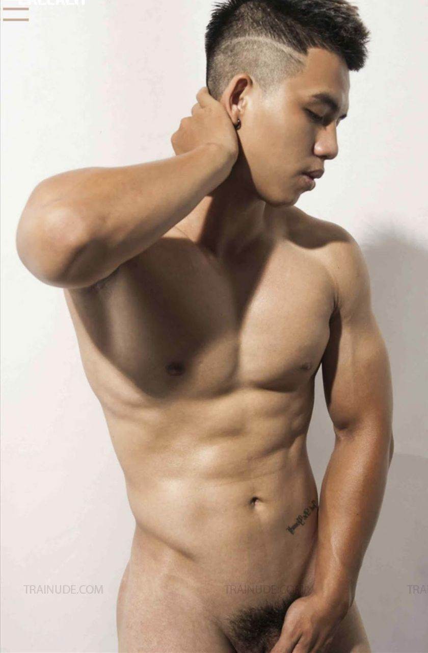หนุ่มหล่อขึ้นปก 903.2