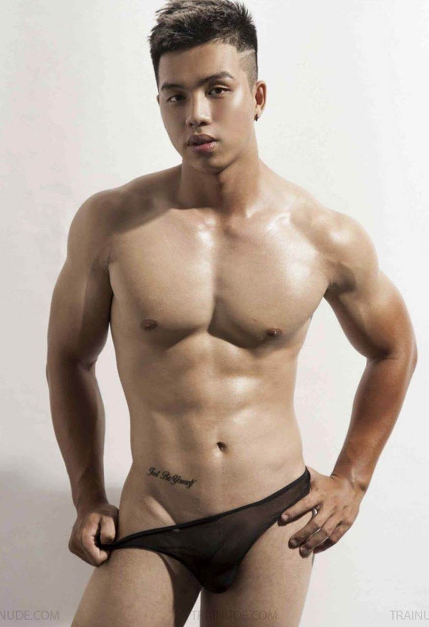 หนุ่มหล่อขึ้นปก 903.2