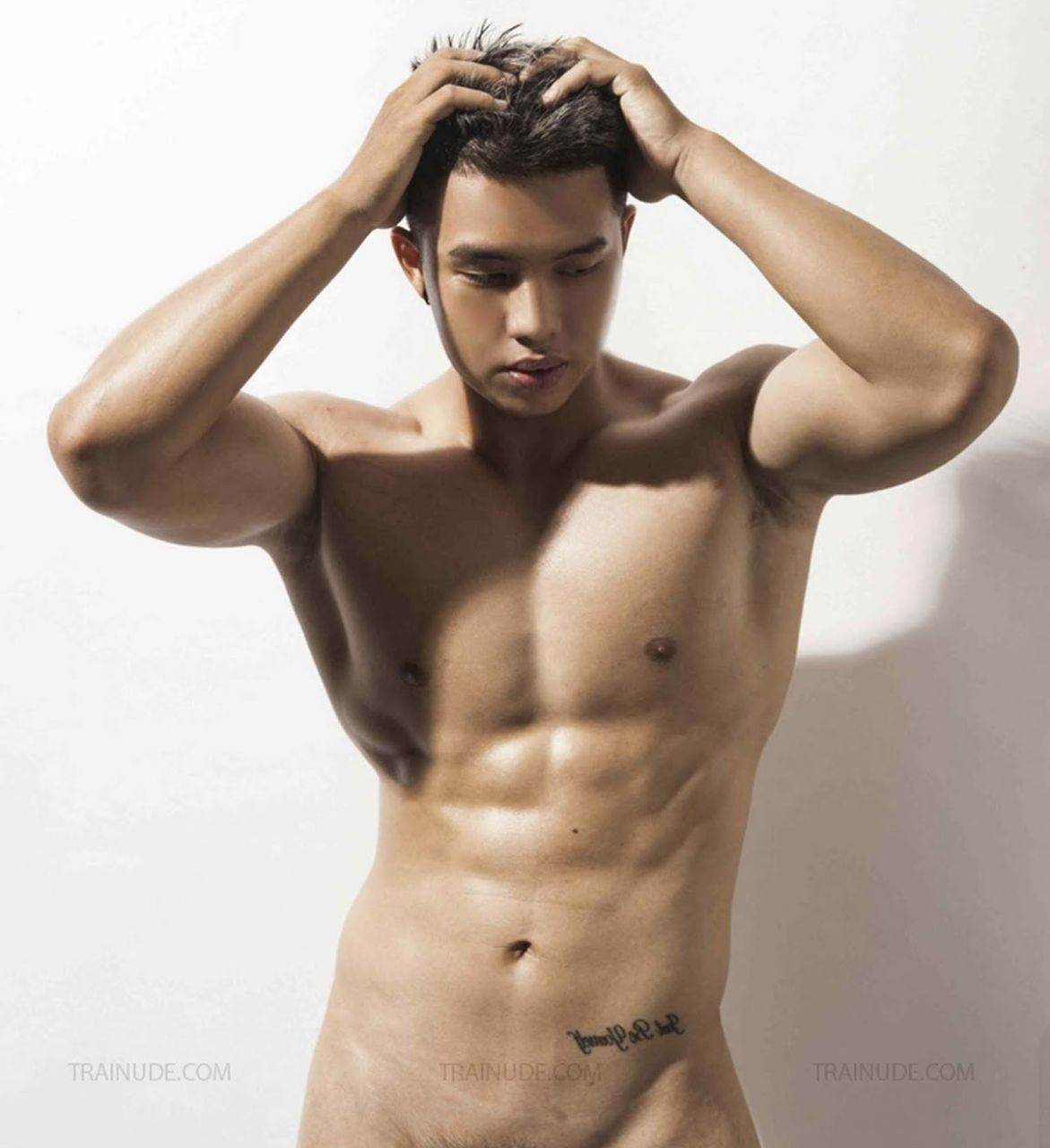 หนุ่มหล่อขึ้นปก 903.2
