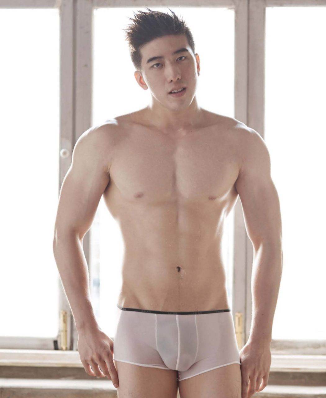 หนุ่มหล่อขึ้นปก 900.2
