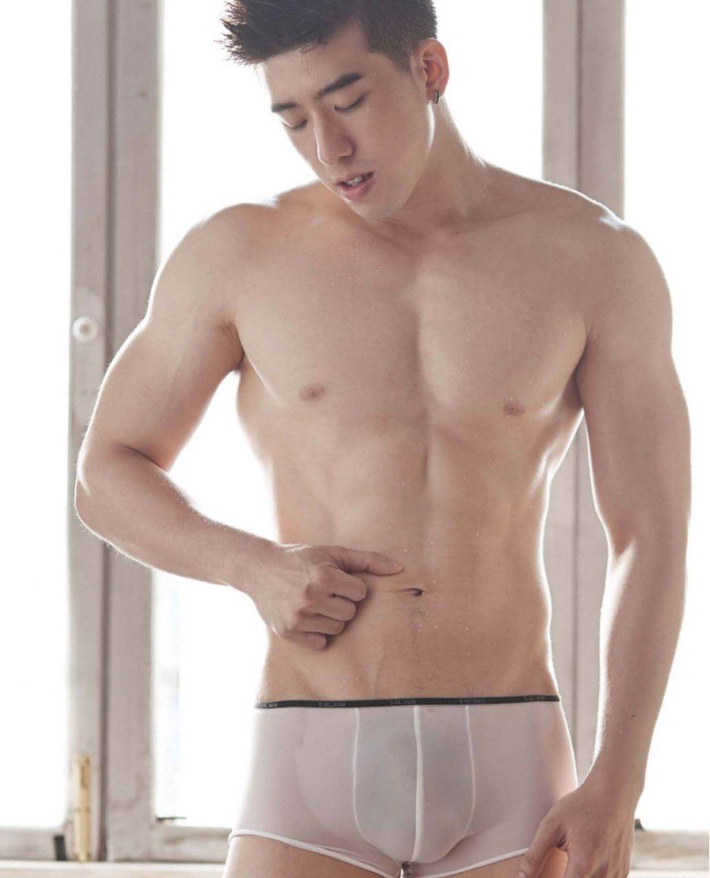 หนุ่มหล่อขึ้นปก 900.2