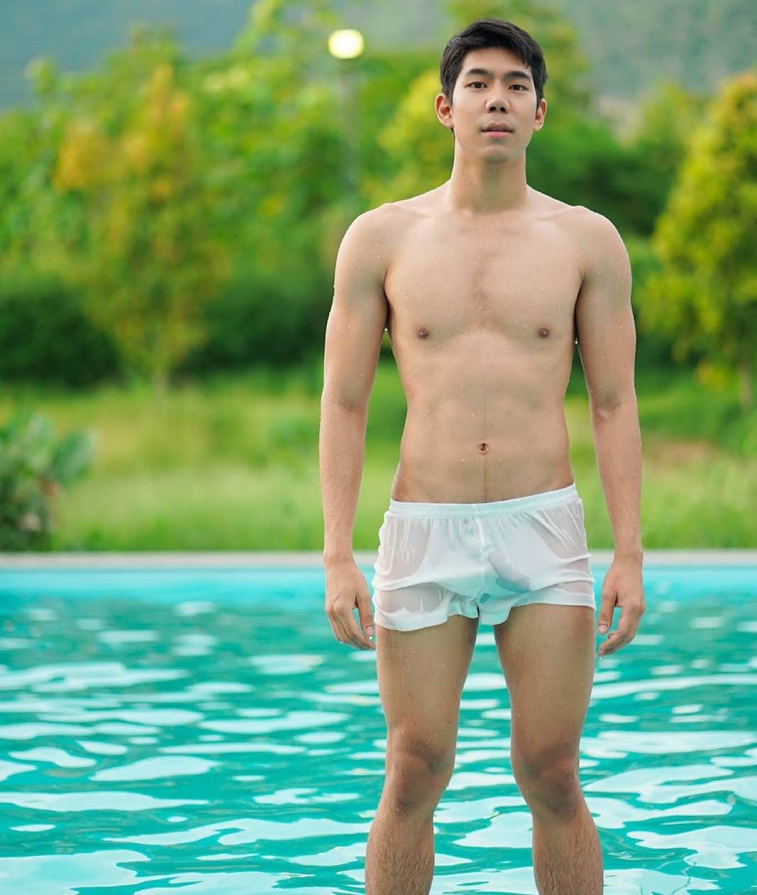 หนุ่มหล่อขึ้นปก 877.8