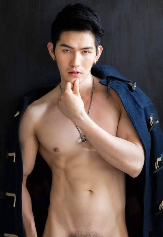 ปากอ้าต้นขาขยับ ☆1