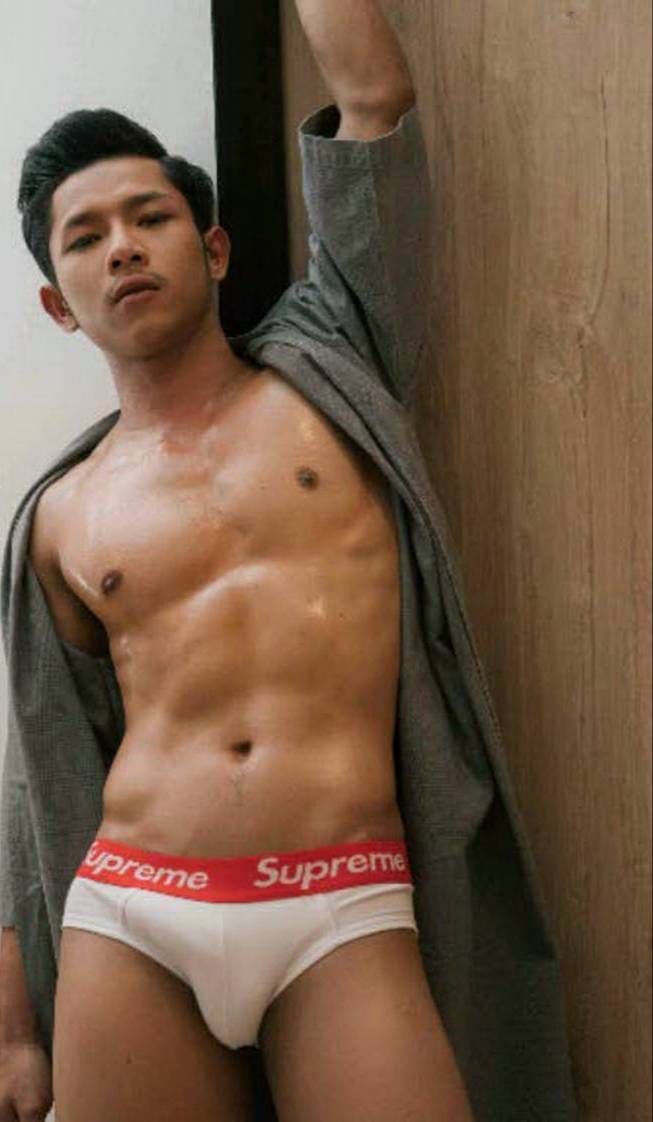ปากอ้าต้นขาขยับ ☆1