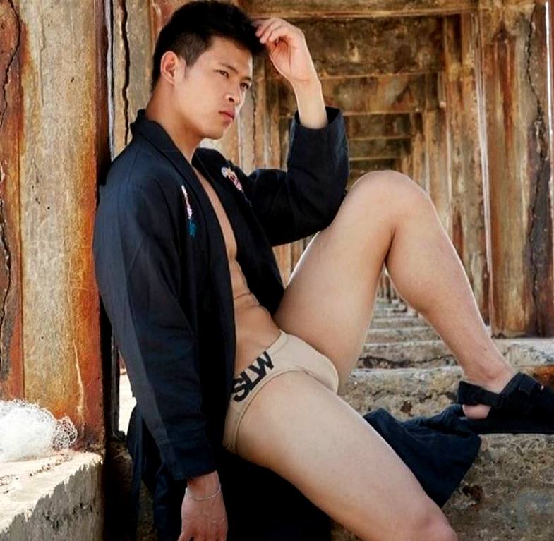 ปากอ้าต้นขาขยับ ☆2