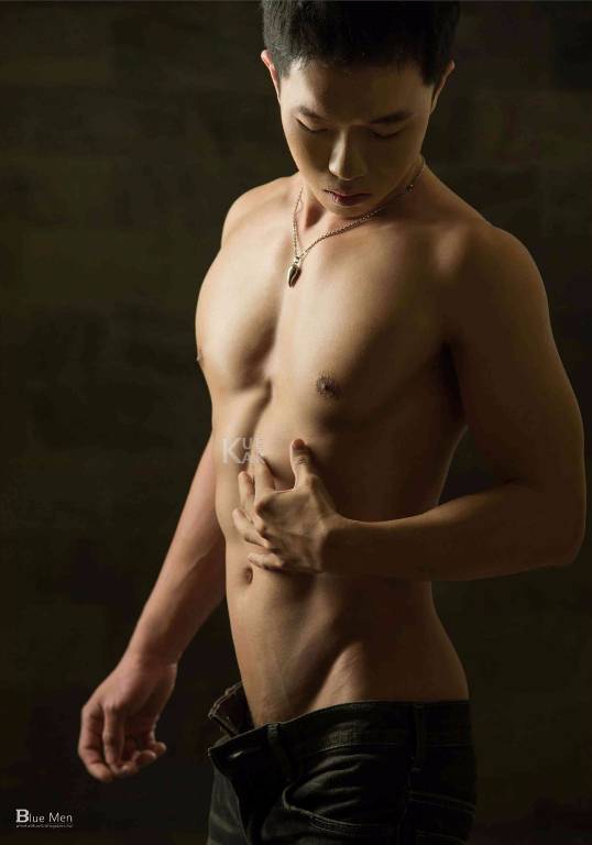 ปากอ้าต้นขาขยับ ☆2