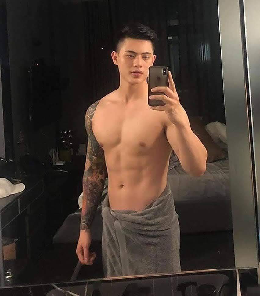 ปากอ้าต้นขาขยับ ☆2