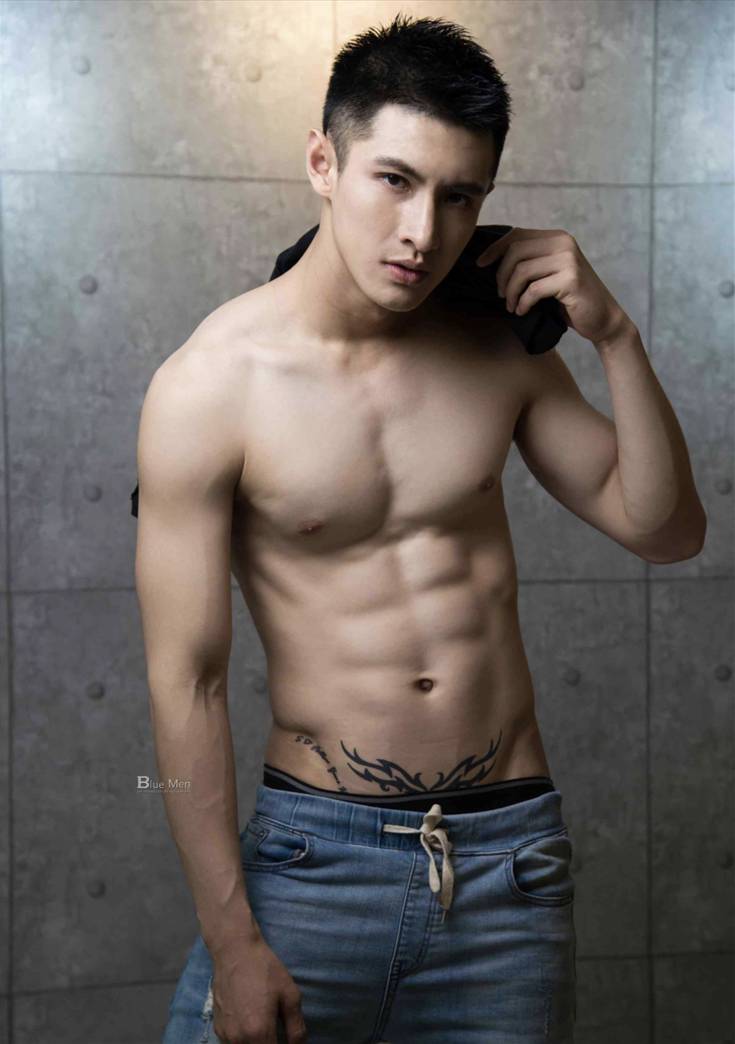ปากอ้าต้นขาขยับ ☆2