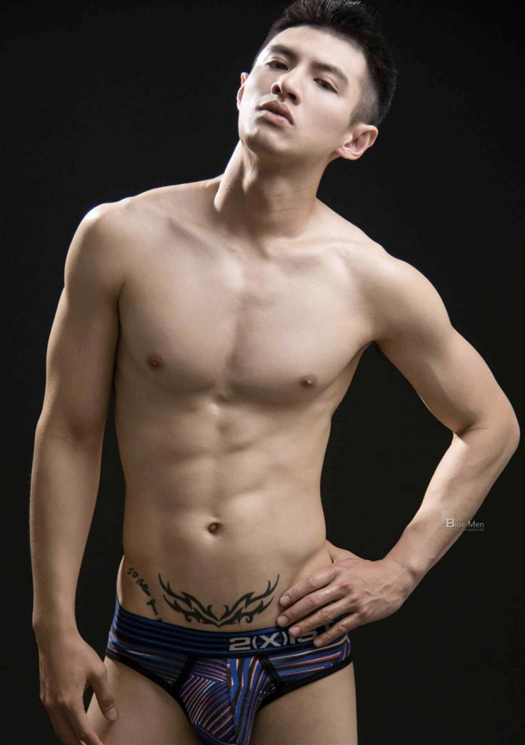 ปากอ้าต้นขาขยับ ☆2