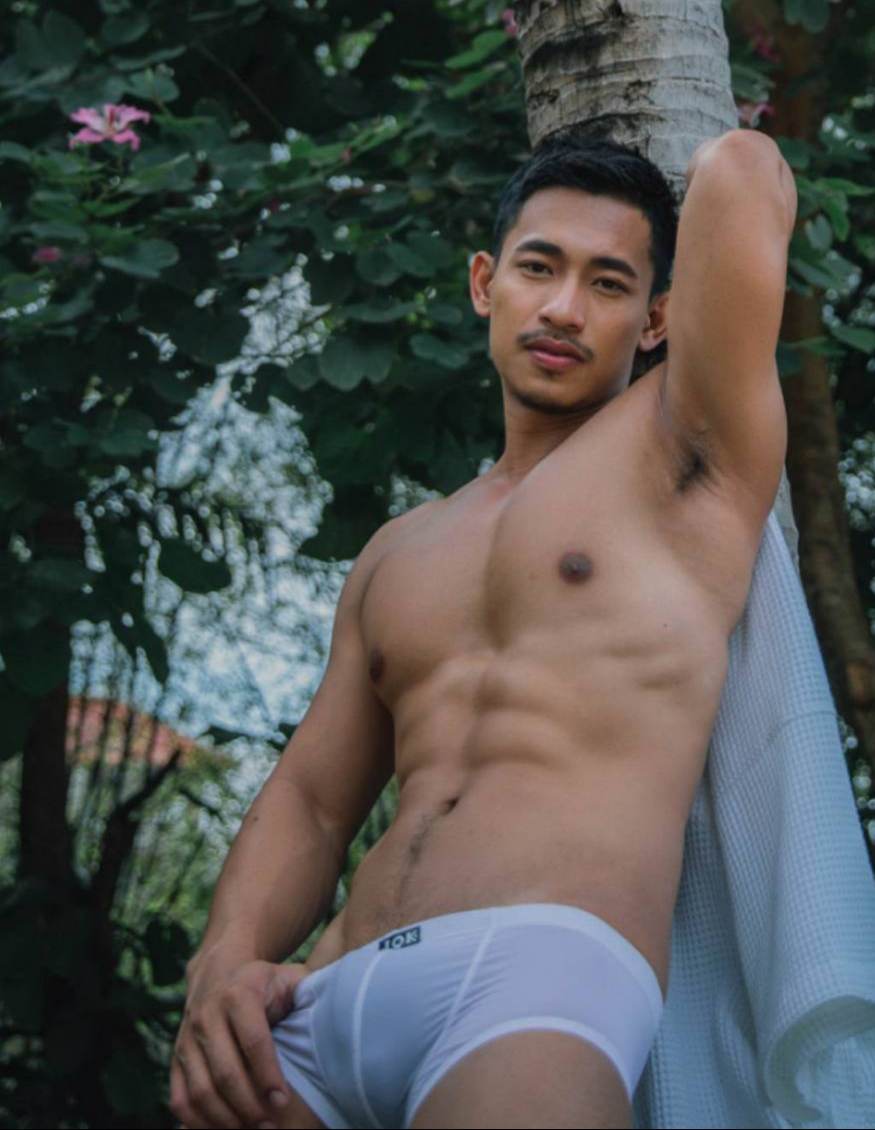 ปากอ้าต้นขาขยับ ☆3