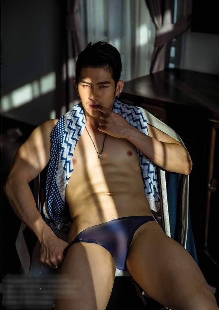 ปากอ้าต้นขาขยับ ☆3