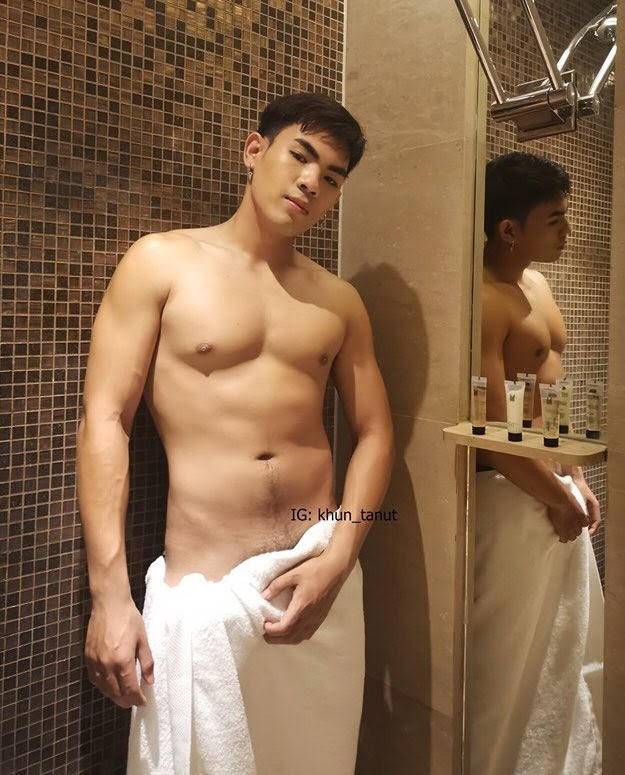 ปากอ้าต้นขาขยับ ☆4