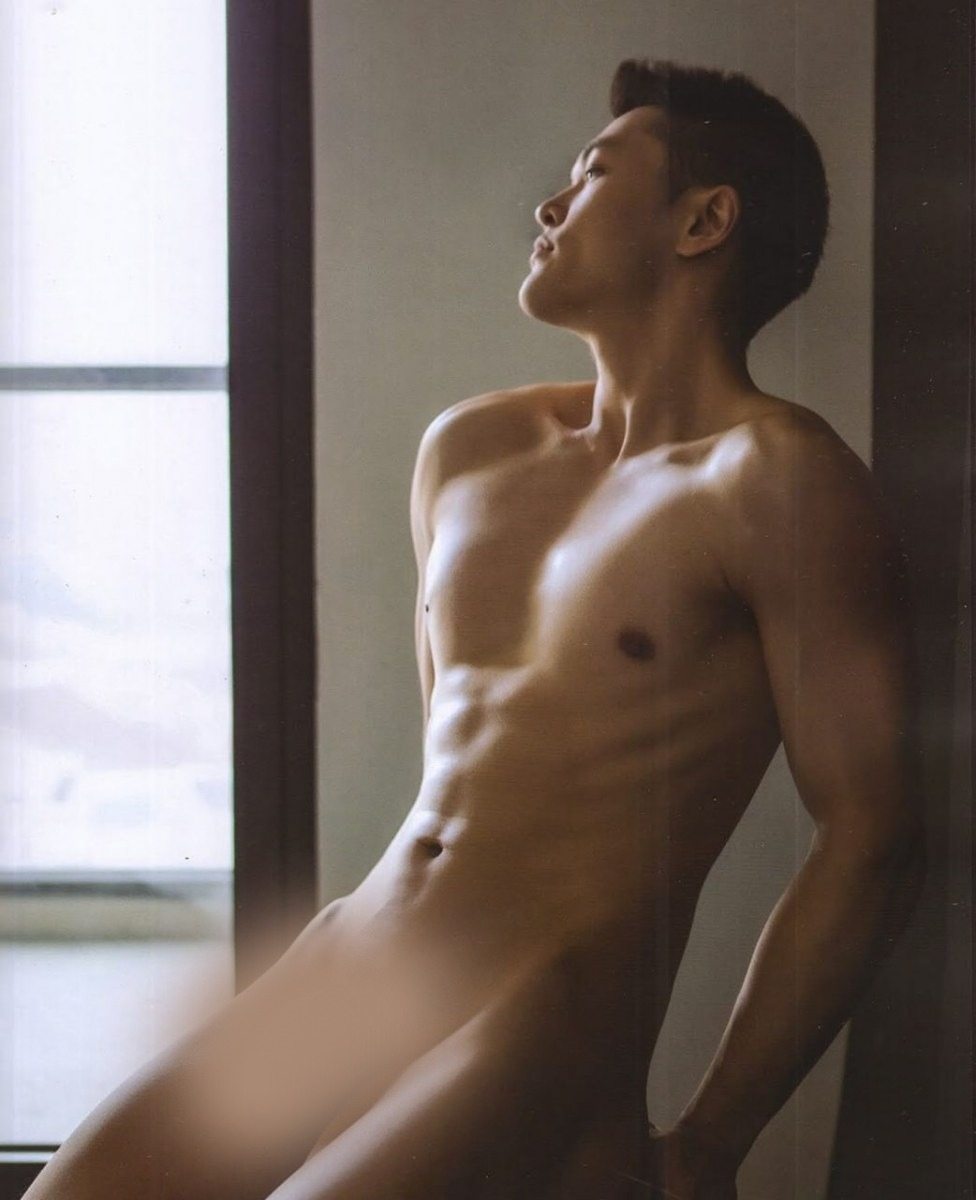 หนุ่มหล่อขึ้นปก 891.6