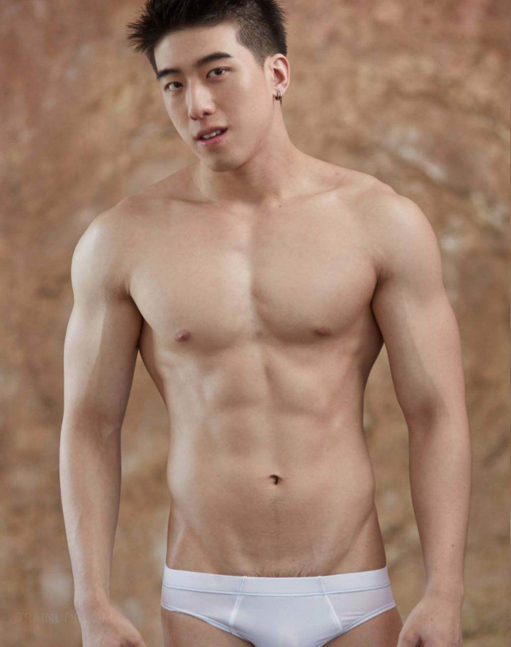 หนุ่มหล่อขึ้นปก 900.3