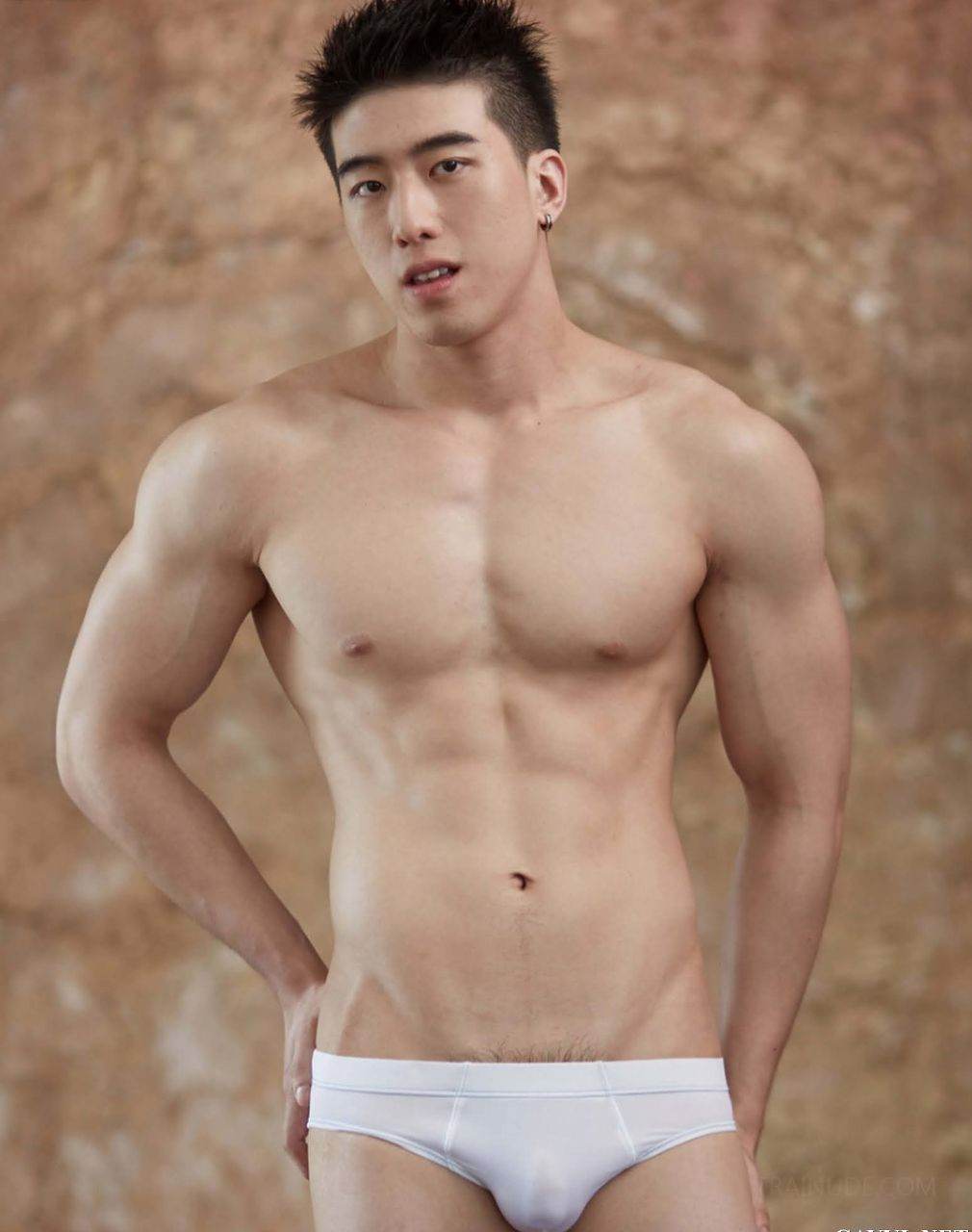 หนุ่มหล่อขึ้นปก 900.3