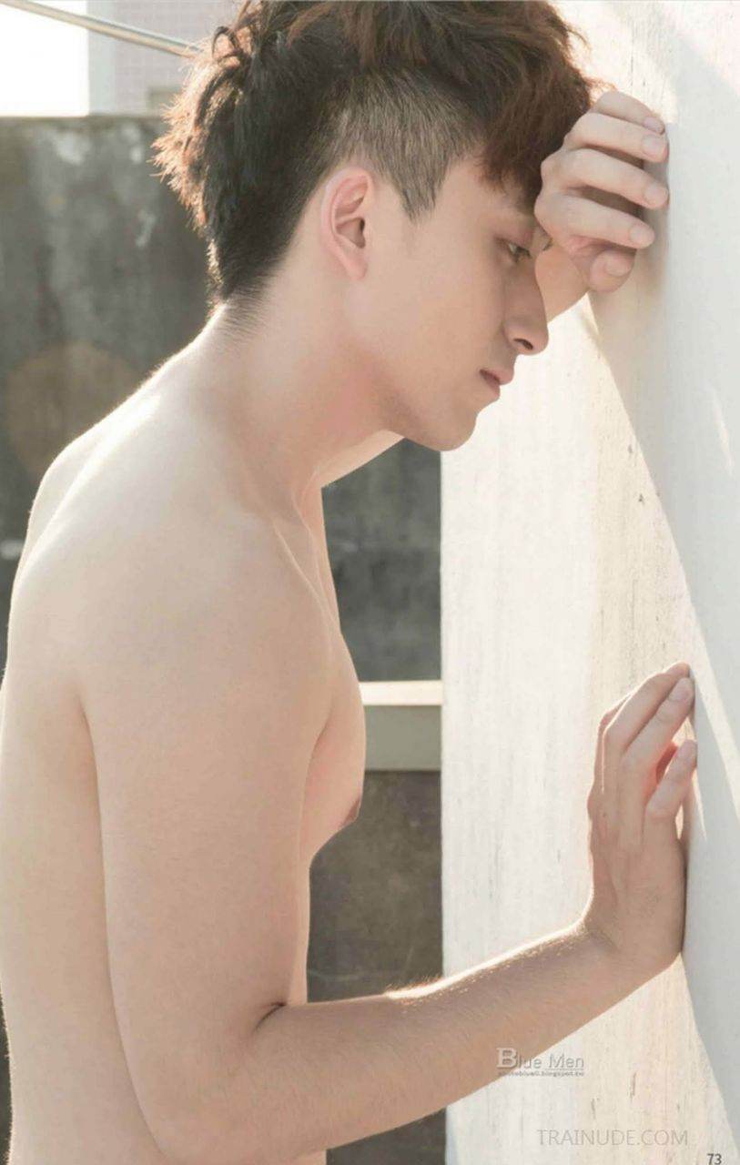 หนุ่มหล่อขึ้นปก 898.4