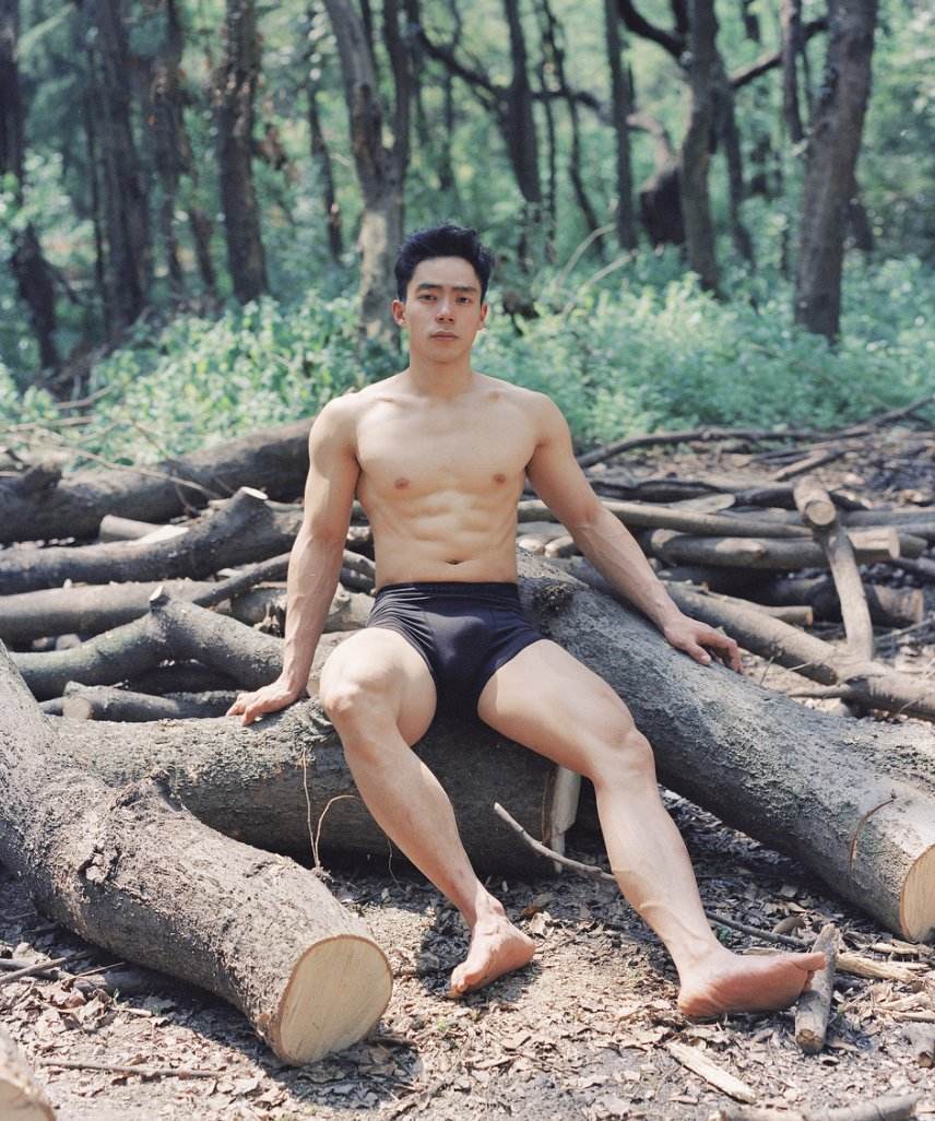ถอดโชว์เรือนร่าง 2689