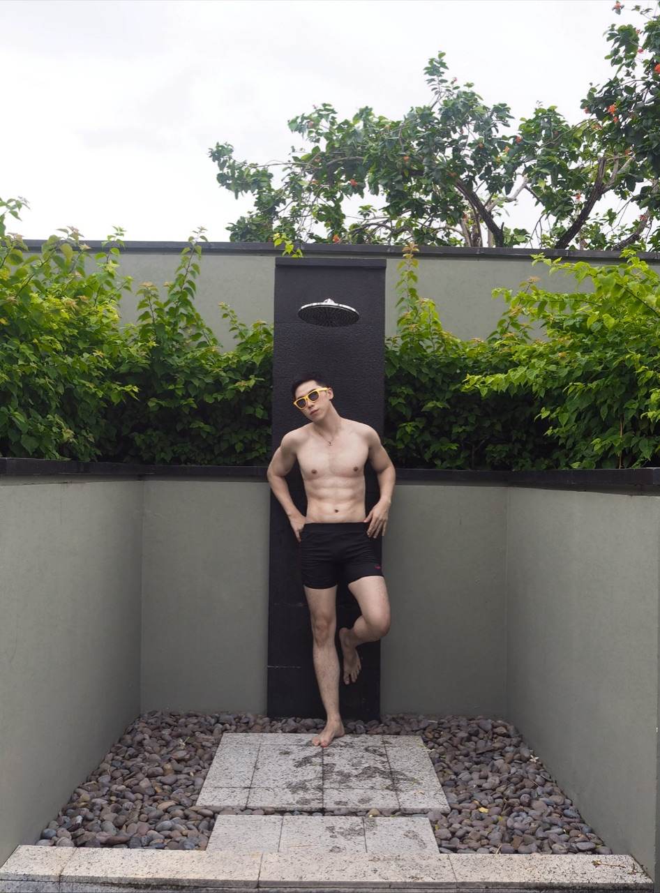 ถอดโชว์เรือนร่าง 2689
