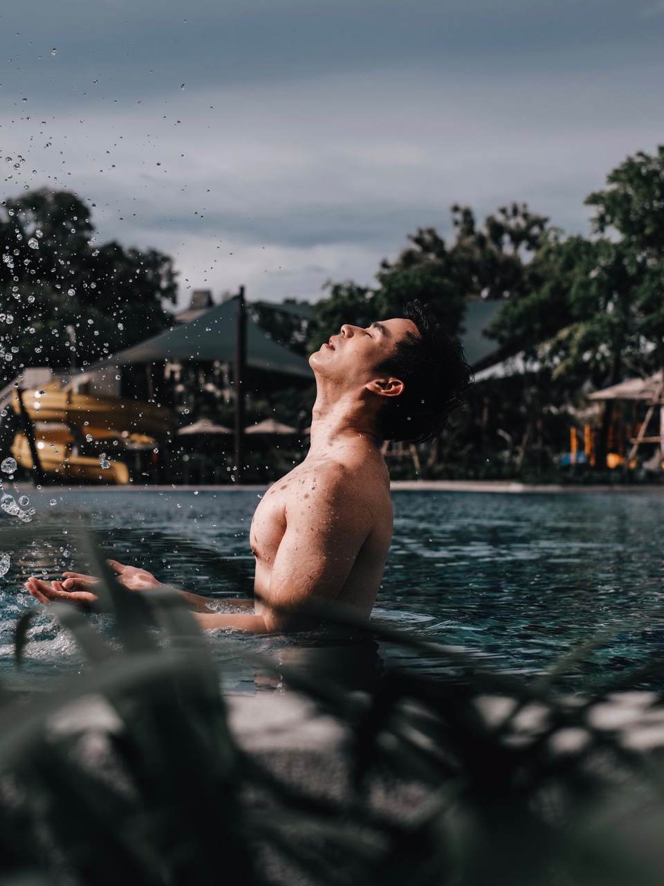 ถอดโชว์เรือนร่าง 2689