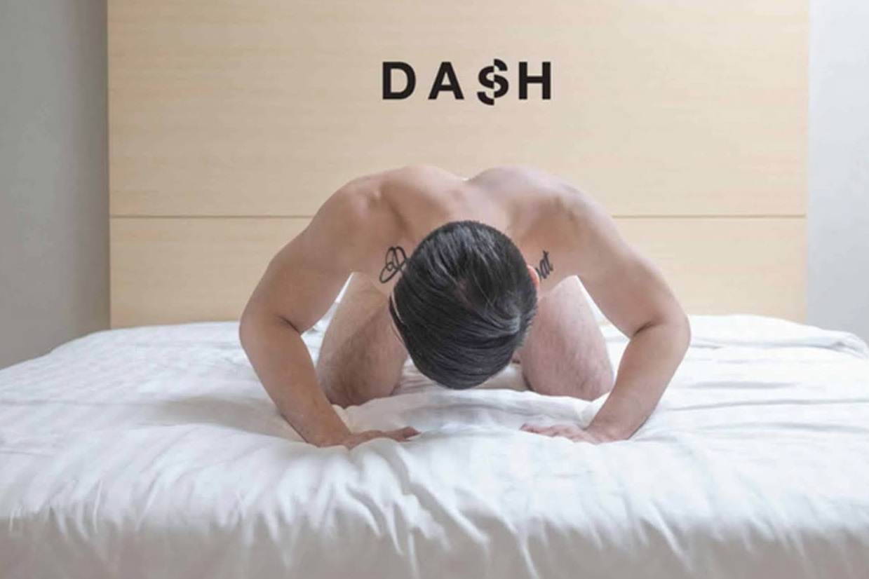 หนุ่มหล่อขึ้นปก 910