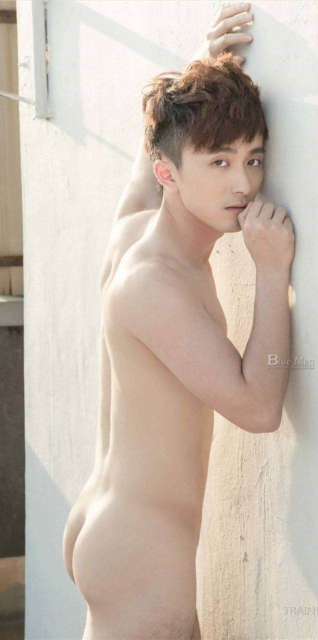 หนุ่มหล่อขึ้นปก 898.5