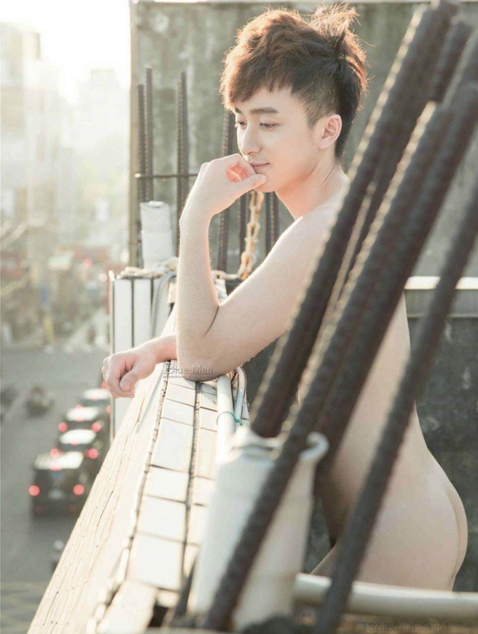 หนุ่มหล่อขึ้นปก 898.5