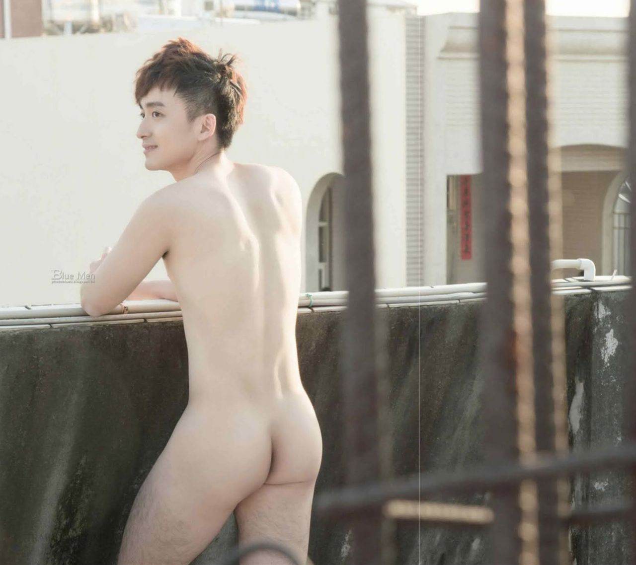 หนุ่มหล่อขึ้นปก 898.5