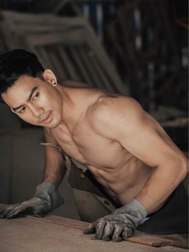 เฟิร์สท.สไตร๊ค์