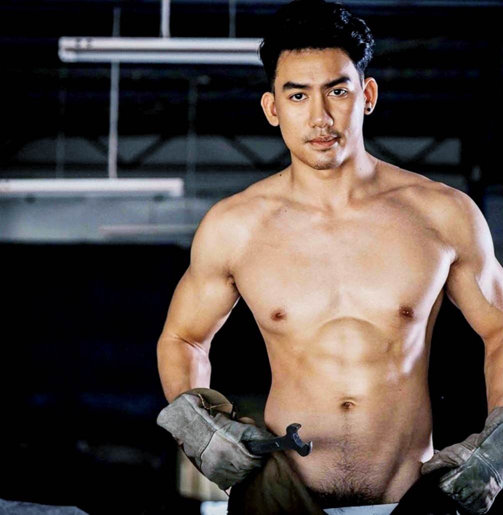 เฟิร์สท.สไตร๊ค์