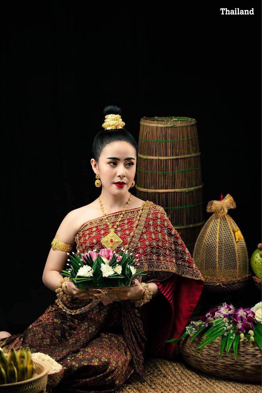THAILAND 🇹🇭 | Thai traditional costume in Ayutthaya kingdom.