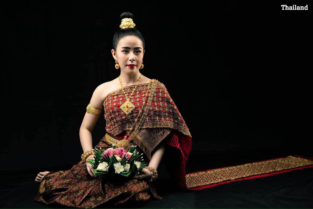 THAILAND 🇹🇭 | Thai traditional costume in Ayutthaya kingdom.