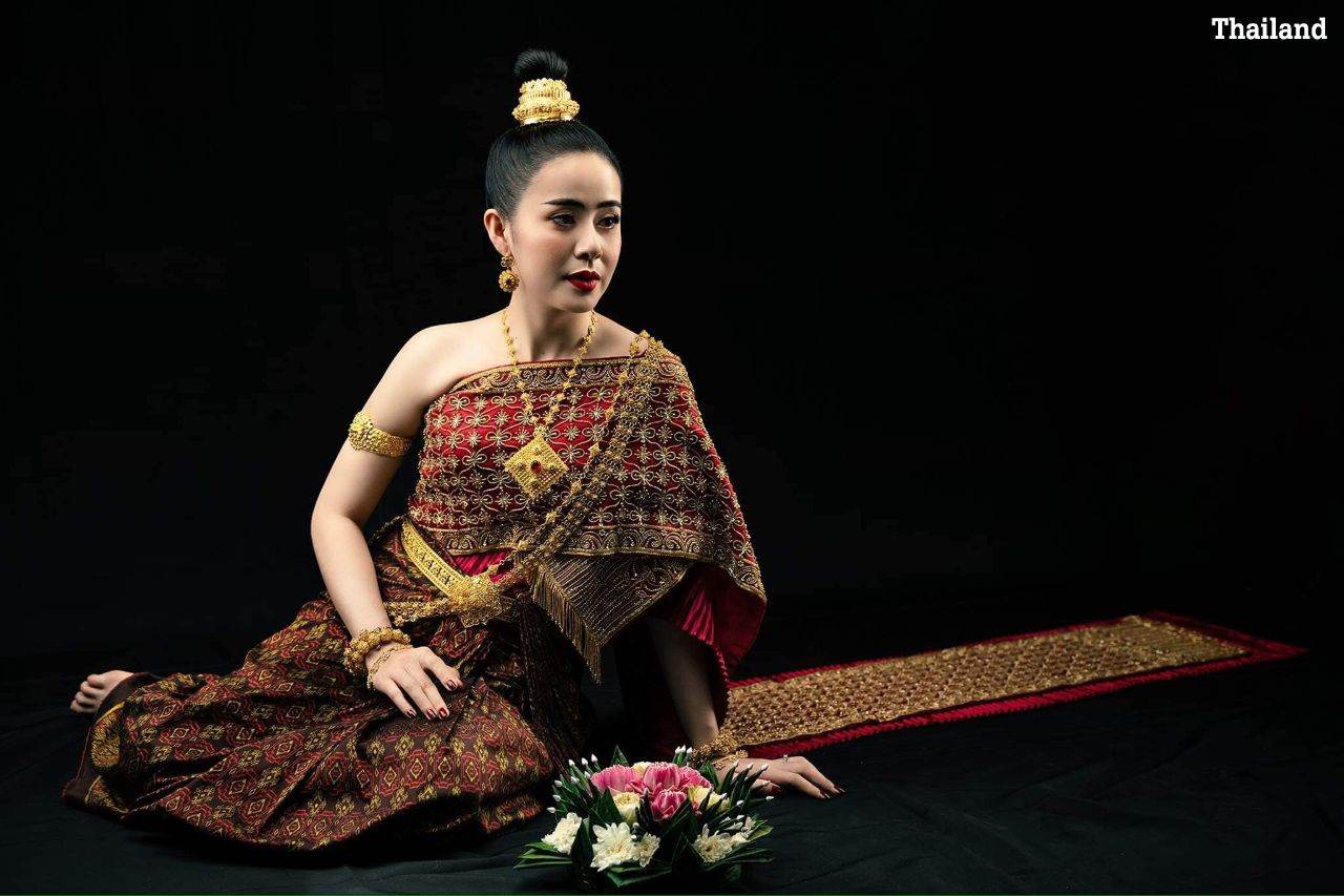 THAILAND 🇹🇭 | Thai traditional costume in Ayutthaya kingdom.