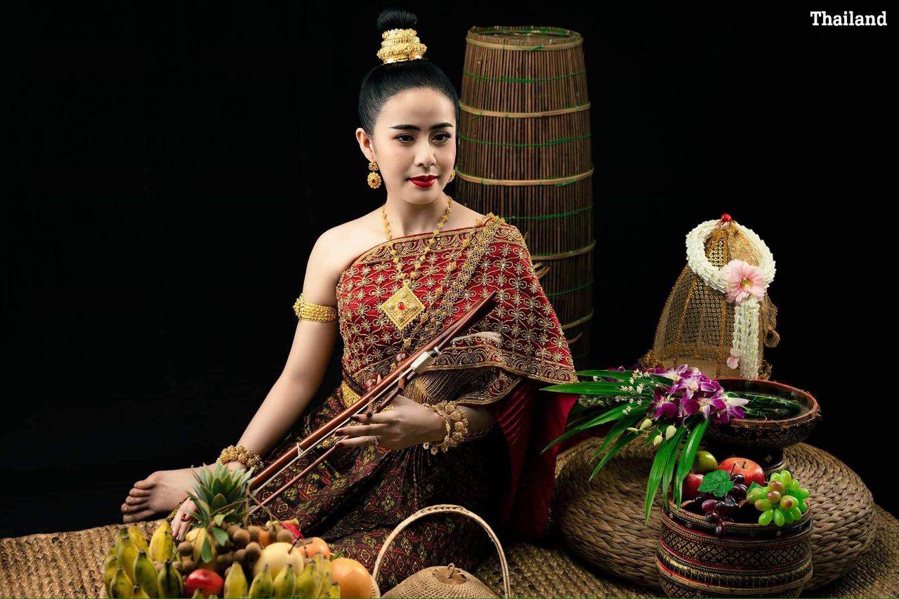 THAILAND 🇹🇭 | Thai traditional costume in Ayutthaya kingdom.